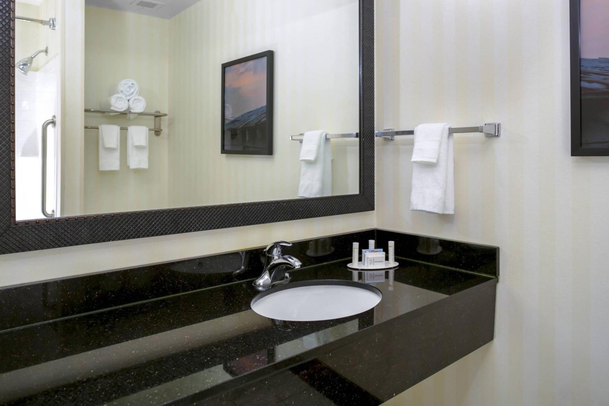 Fairfield Inn & Suites Milledgeville Ngoại thất bức ảnh